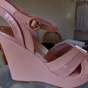 Pink wedge dress shoes, size 8